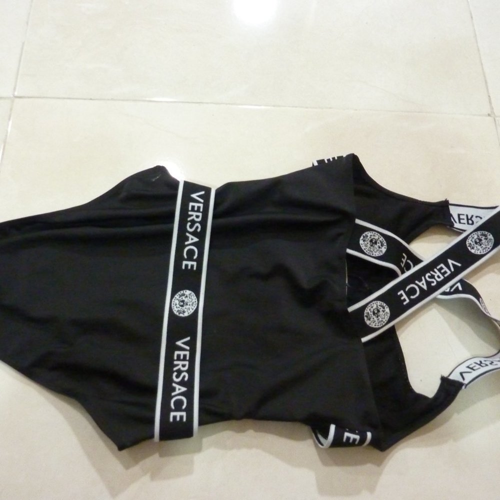 Black Ladies Swimming SUIT ONE PIECE SWIMSUIT SIZE S MADE IN PHILIPPINES - Picture 5 of 7